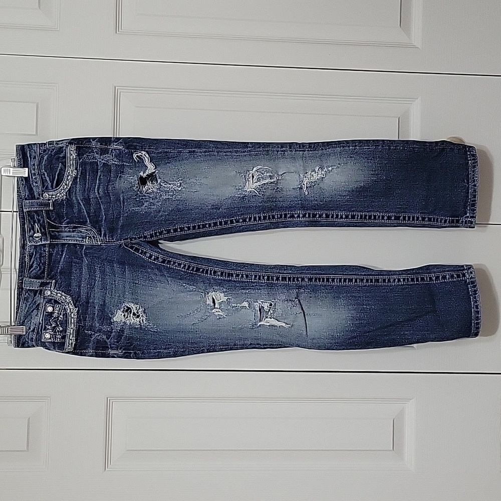 Distressed Miss Me jeans - Picture 2 of 9